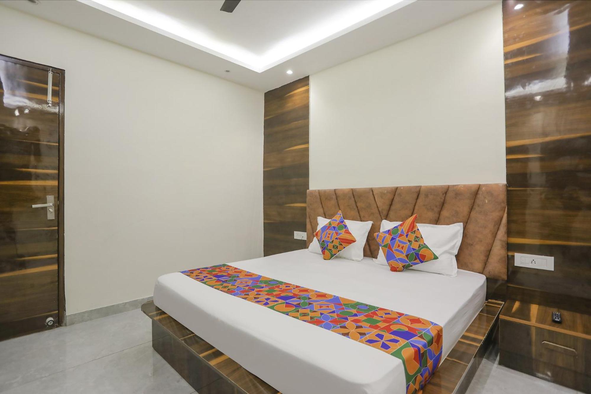 Fabexpress Baba's 3* New Delhi