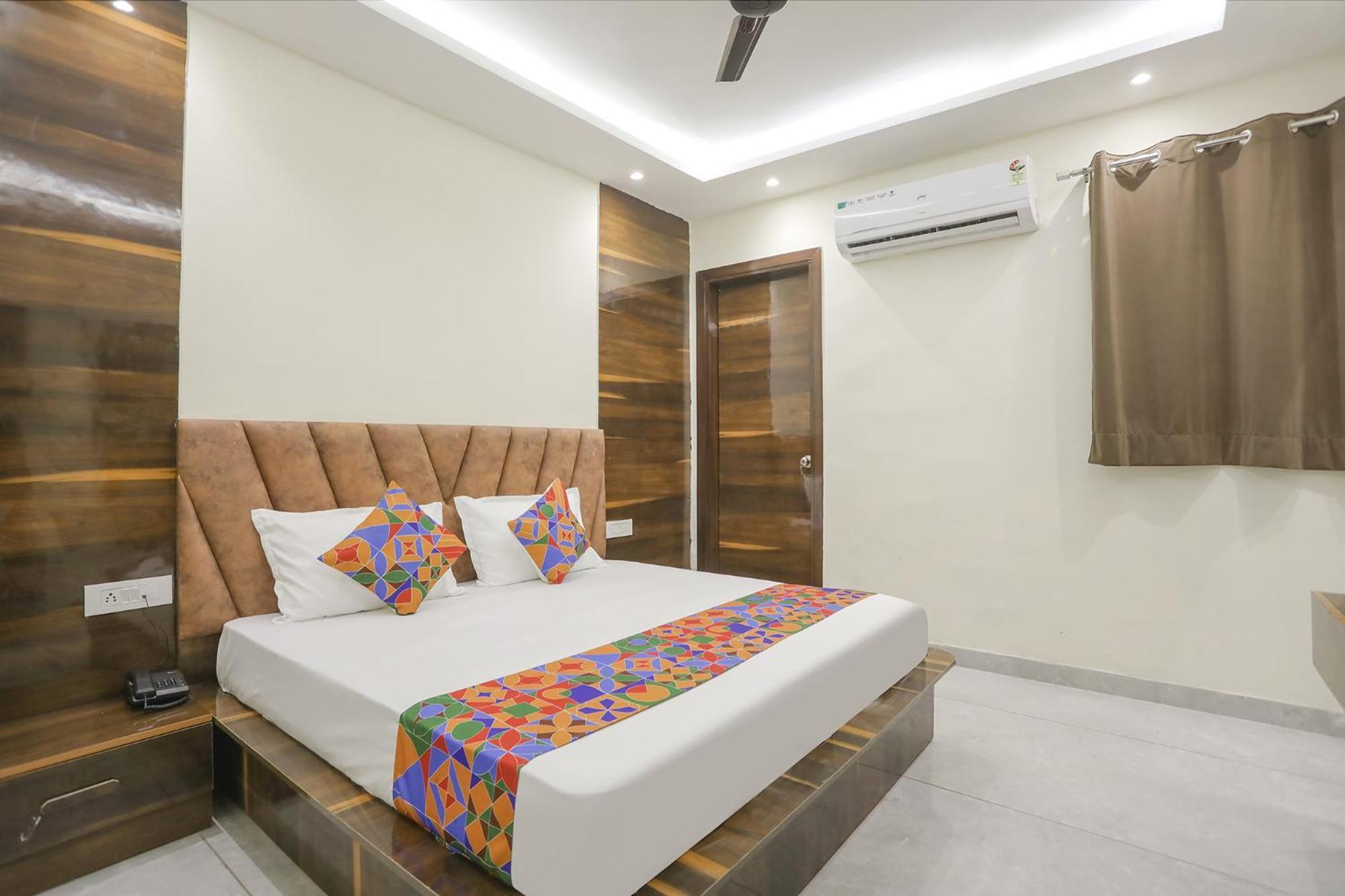 Hotel Fabexpress Baba's