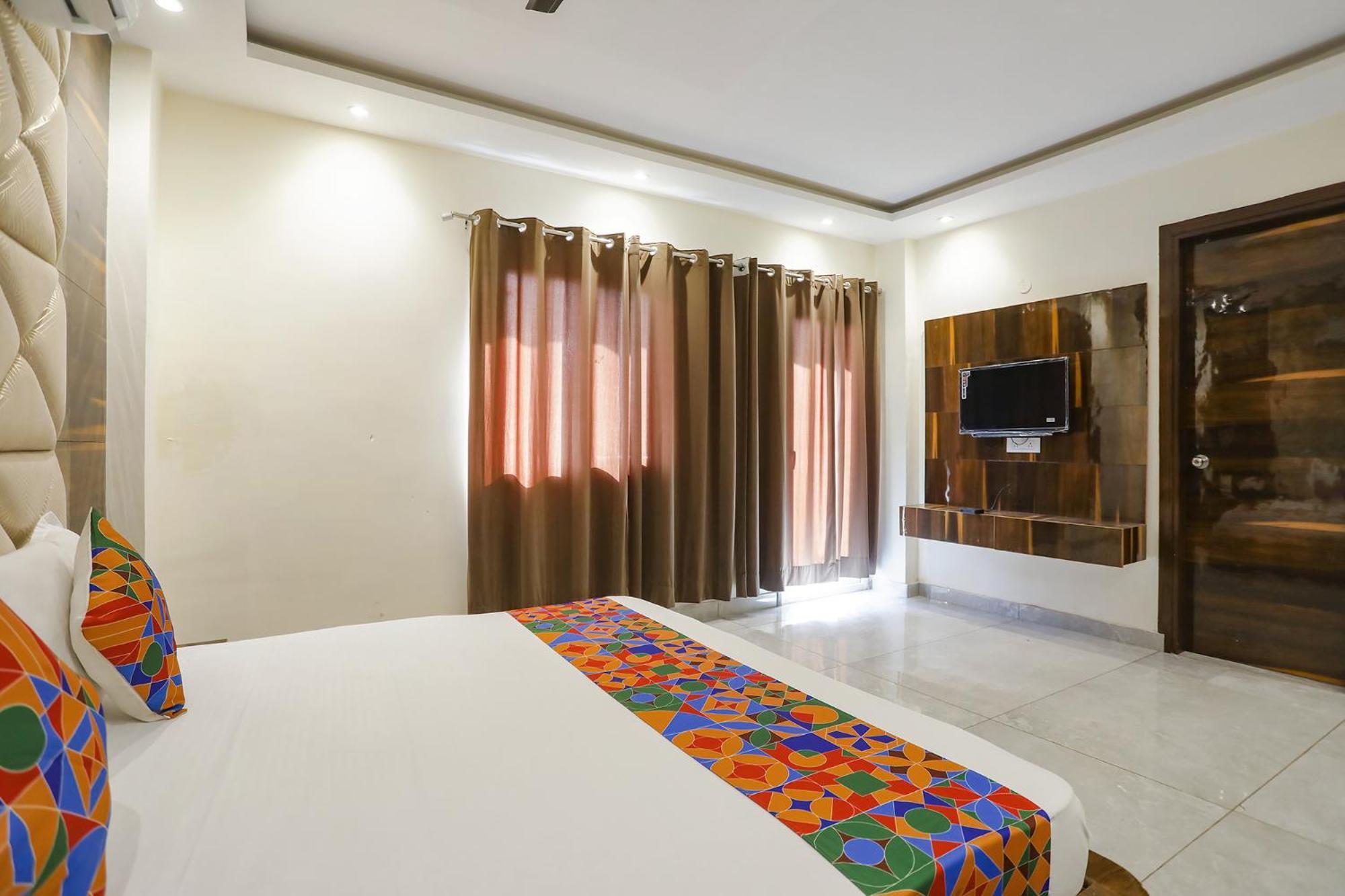 Fabexpress Baba's 3* New Delhi