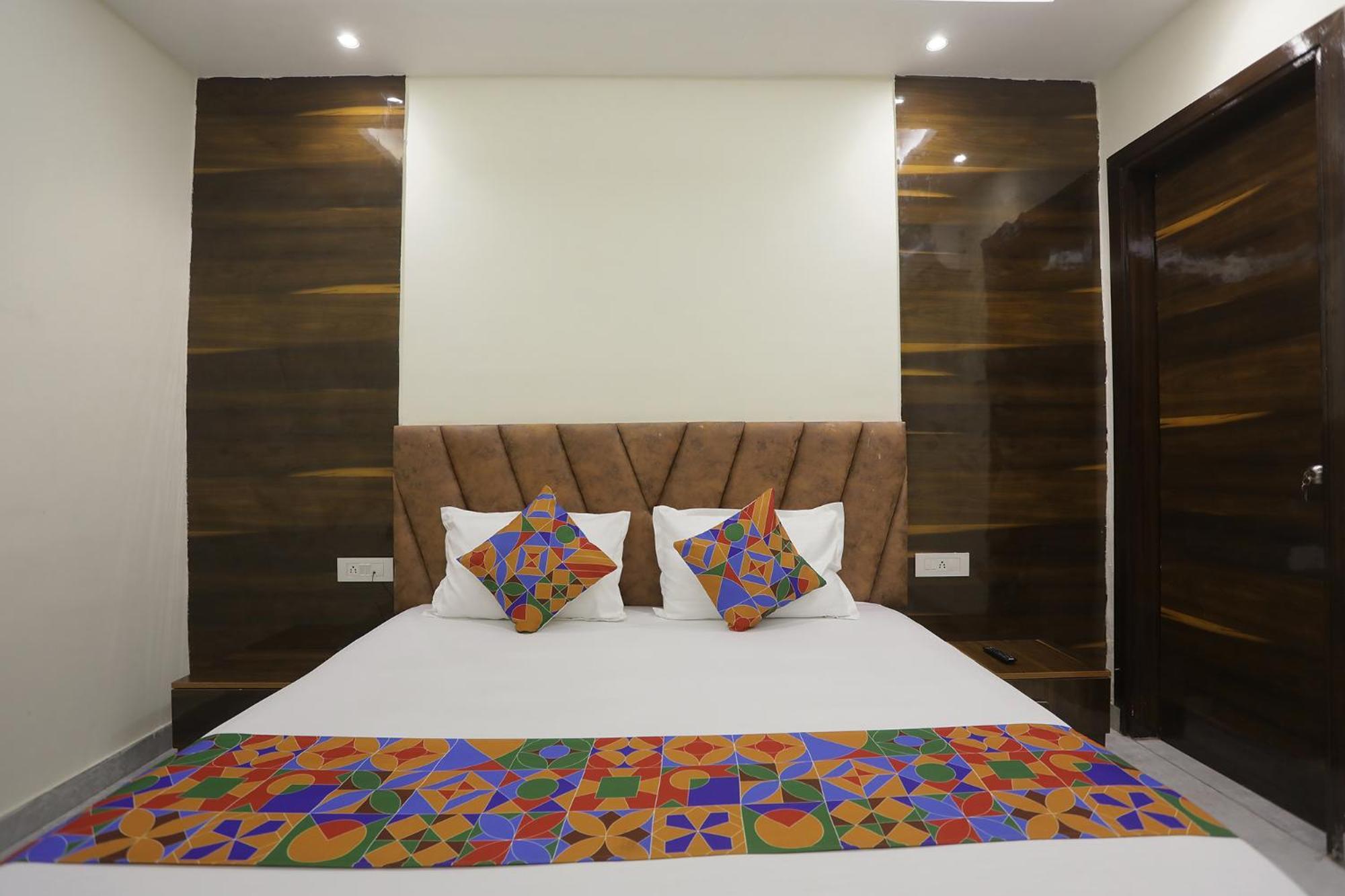 Fabexpress Baba's 3* New Delhi